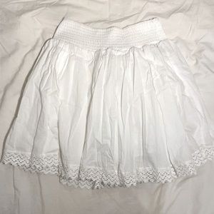 White skirt with tags